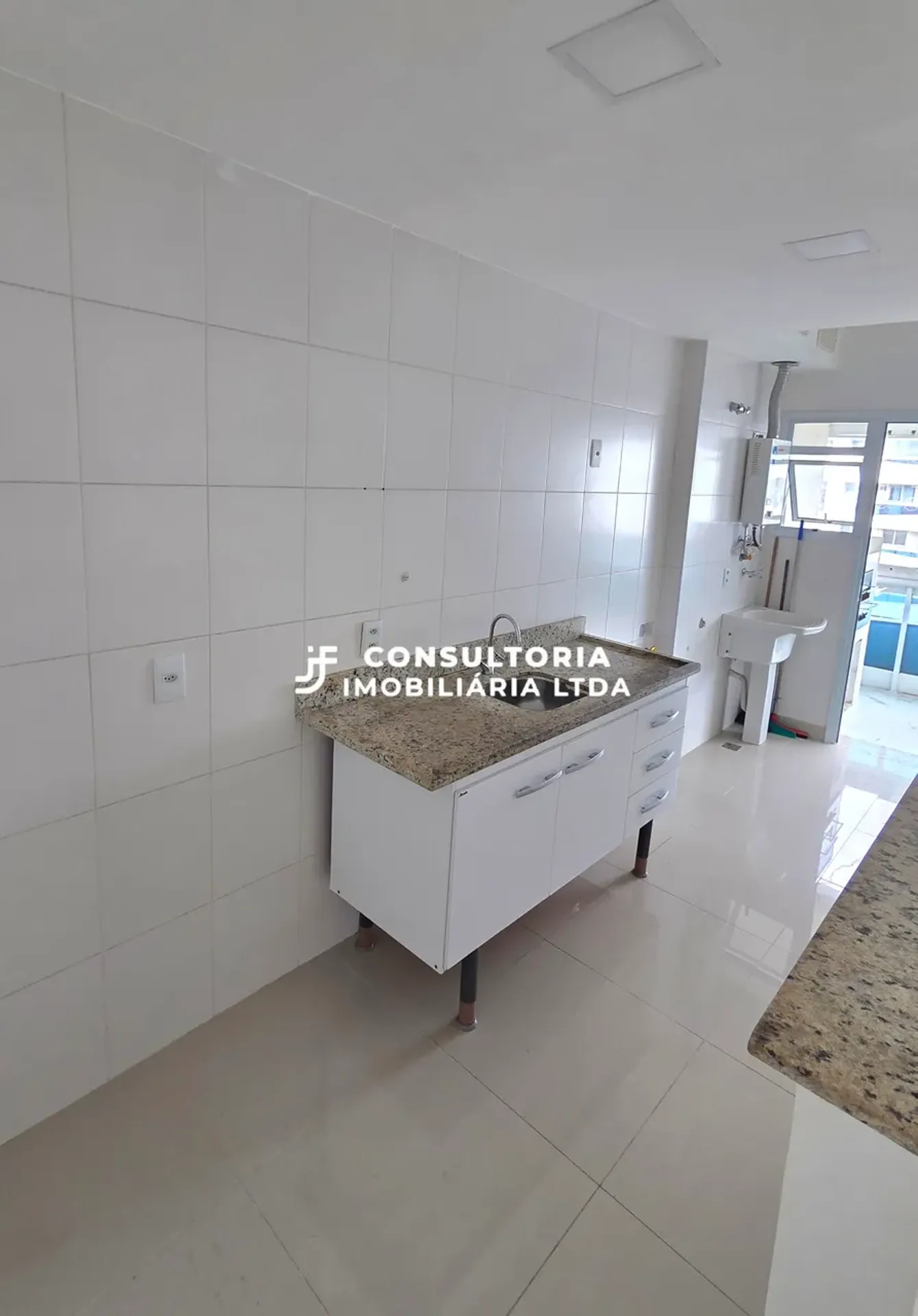 Apartment, 75 m², with a glass-enclosed balcony — photo 24