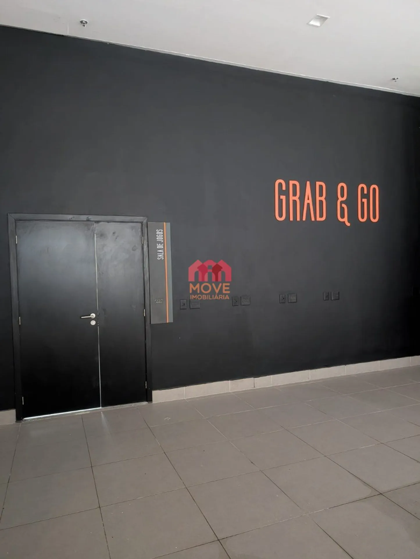 2-bedroom apartment in a building with a pool — photo 14