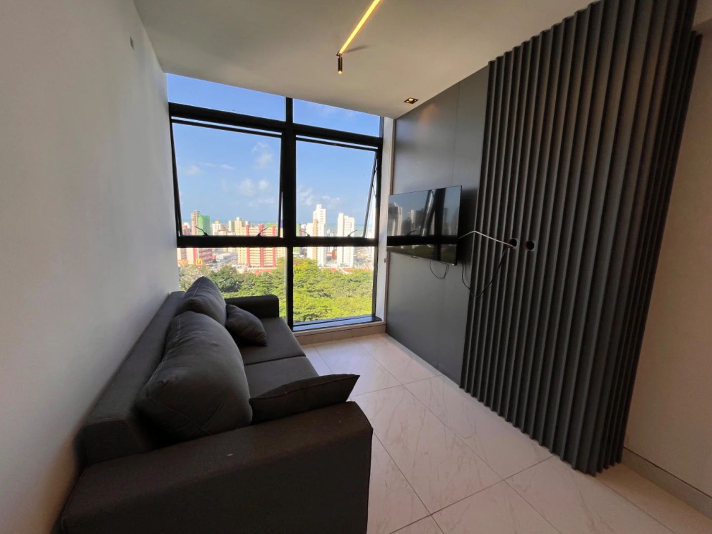 Мебльована квартира з 1 спальнею та офісом, 45 м²