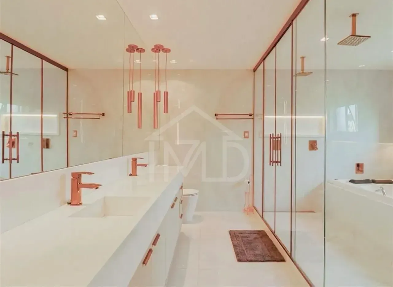 House with 5 bedrooms and 5 bathrooms, 850 m² — photo 7