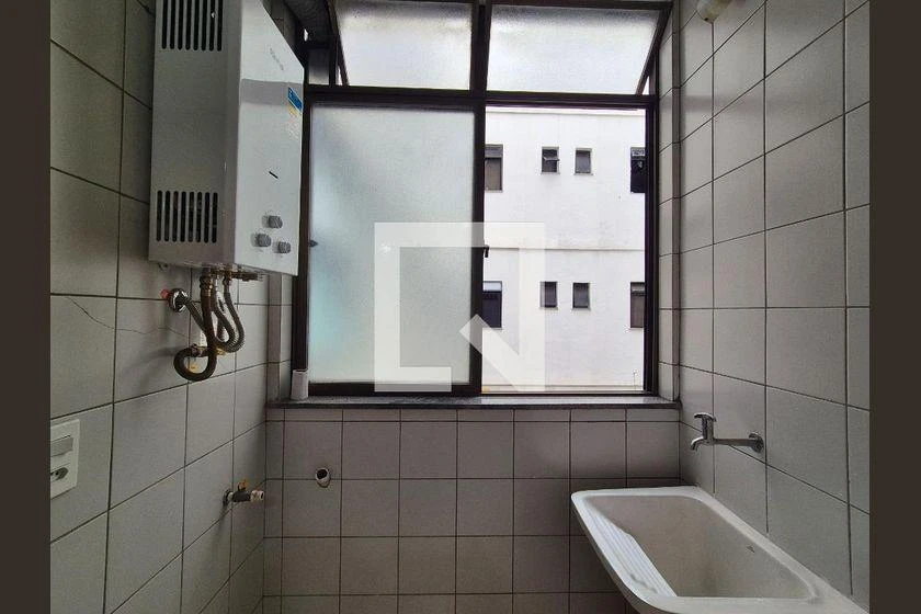 3-bedroom apartment in a building with a pool — photo 21