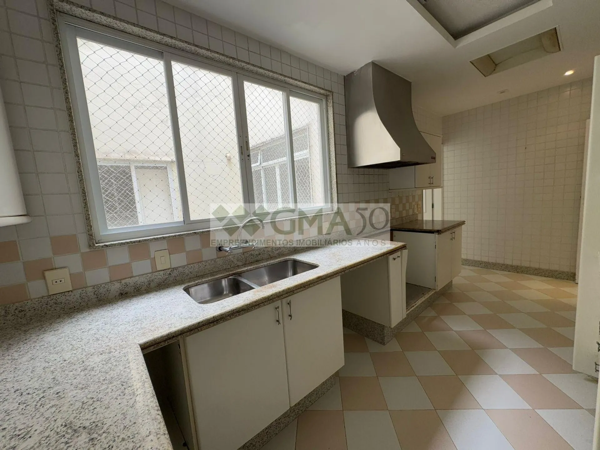 Apartamento com 4 quartos e 4 banheiros, com varanda — photo 30