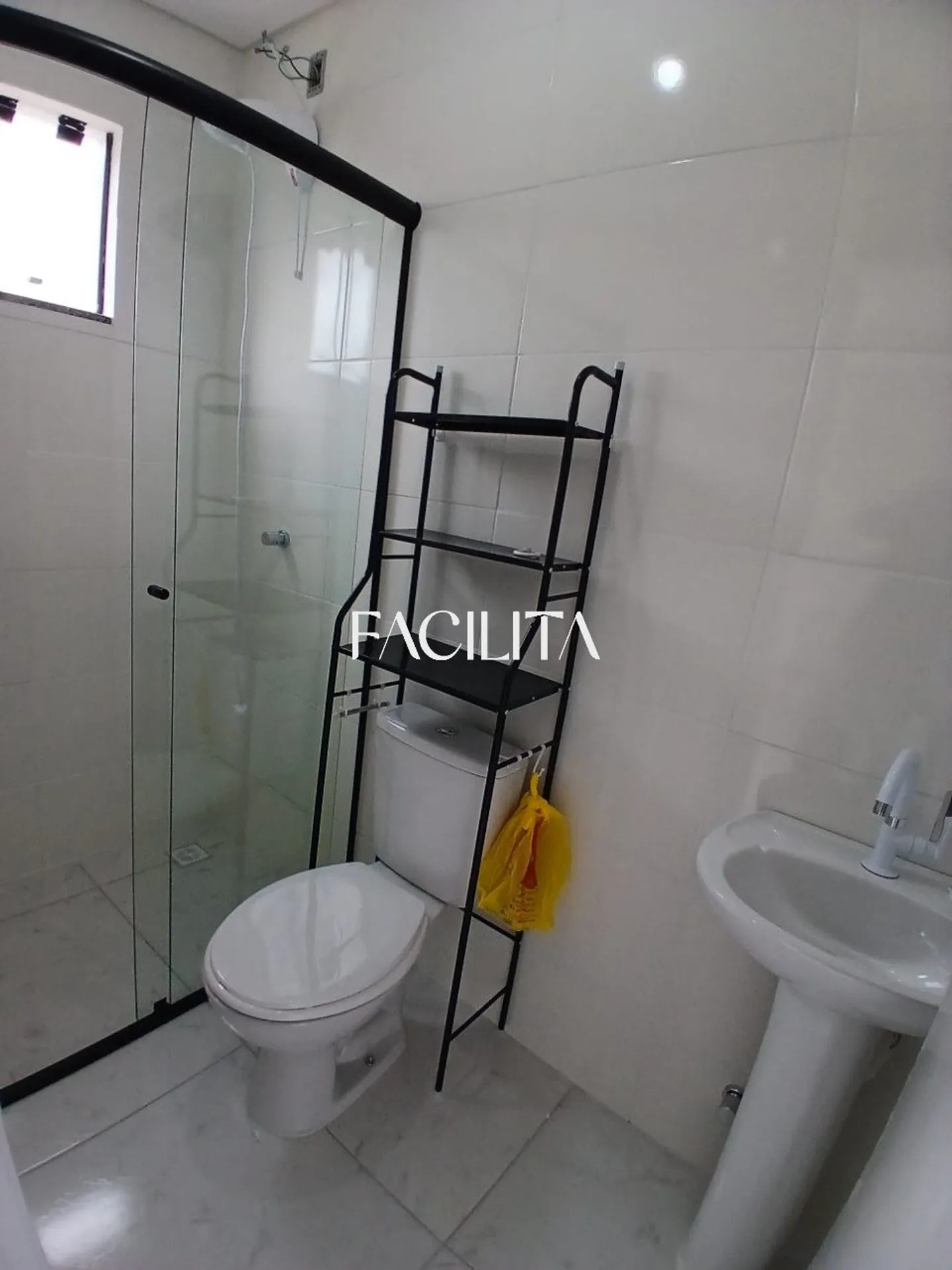 30 m² studio with a balcony and 1 parking space — photo 8