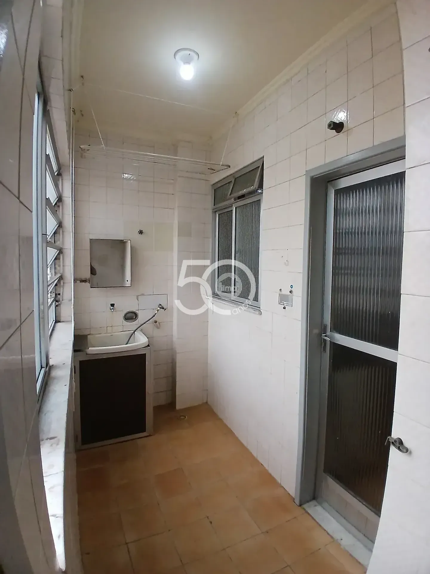 Apartamento sem mobília com 2 quartos e varanda — photo 28