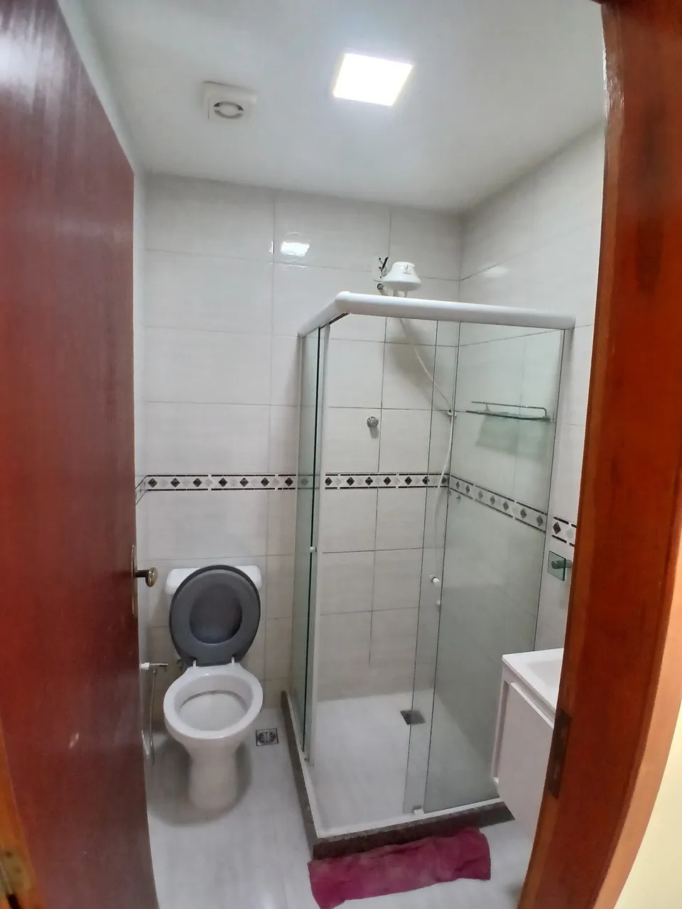Unfurnished 2-bedroom apartment with a gas kitchen — photo 4