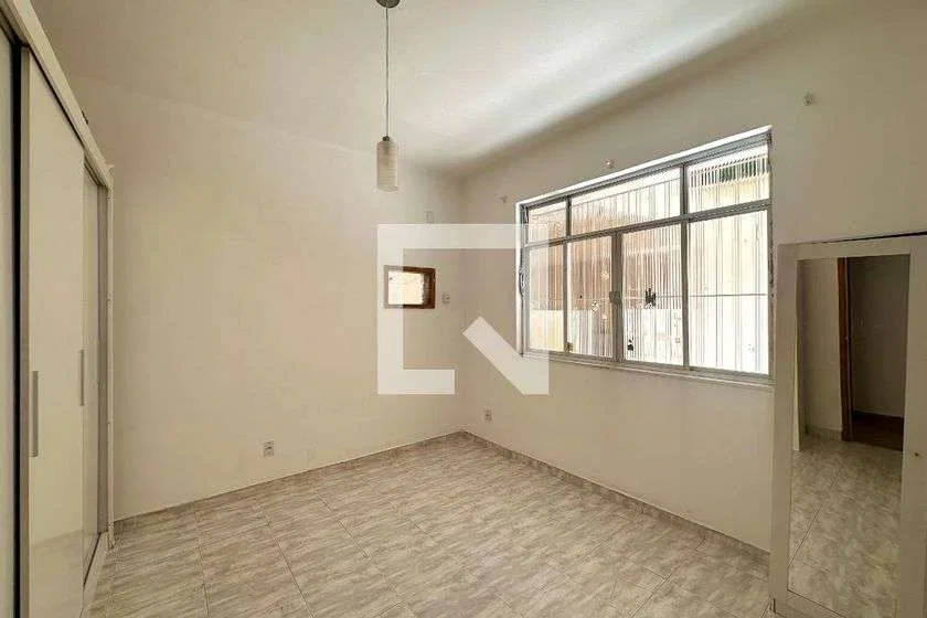 Apartamento de 3 quartos com cozinha separada e 70 m² — photo 12