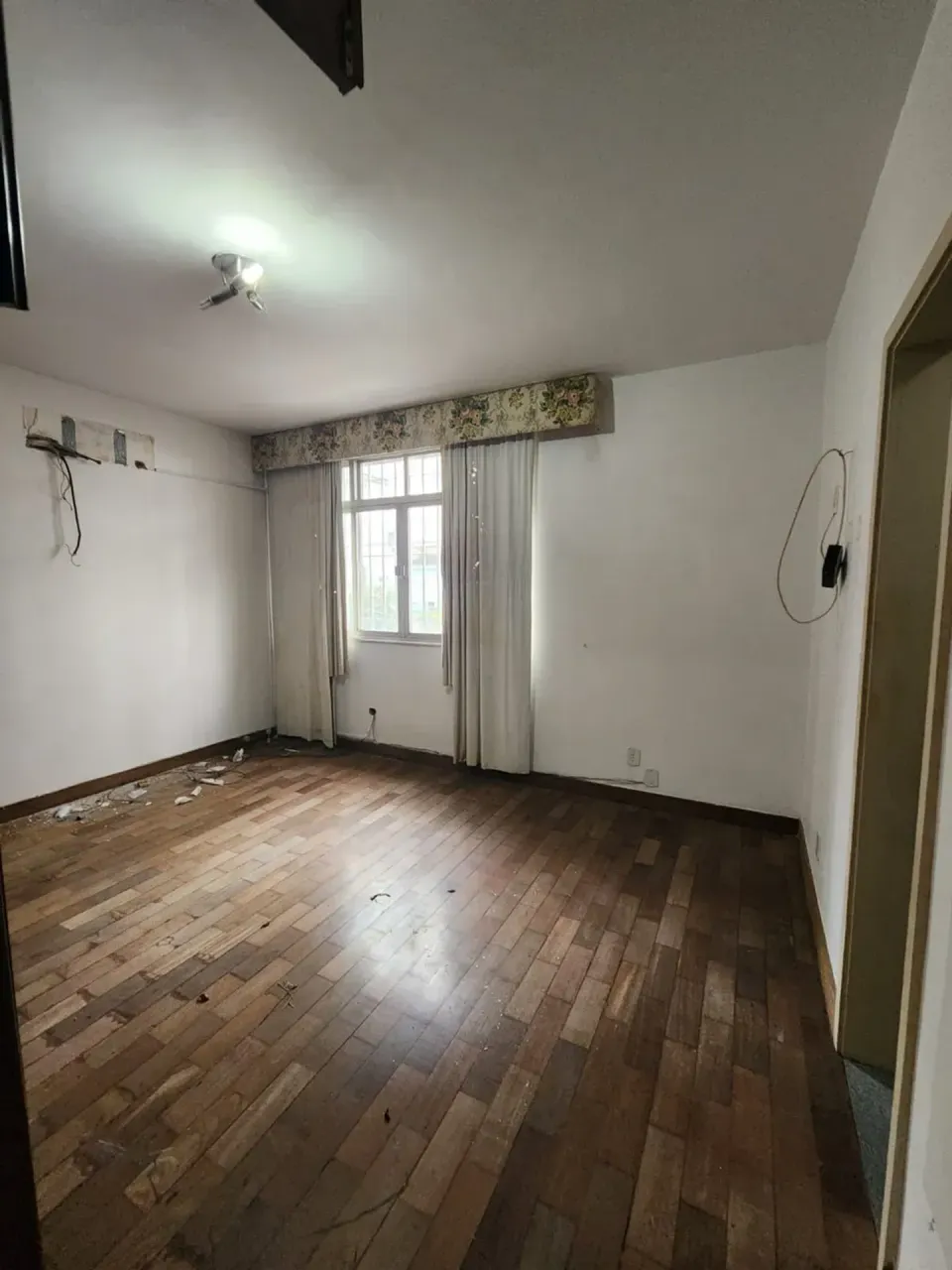 5-bedroom house with a bathtub in Rio de Janeiro — photo 12
