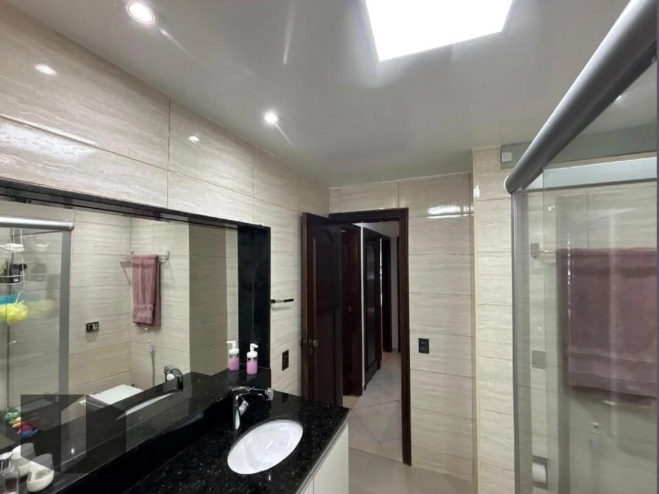 Furnished 3-bedroom apartment with open-plan kitchen — photo 25