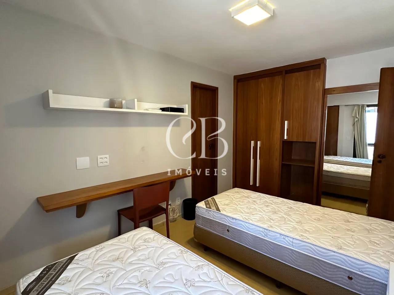 Furnished 2-bedroom apartment with 2 bathrooms — photo 19