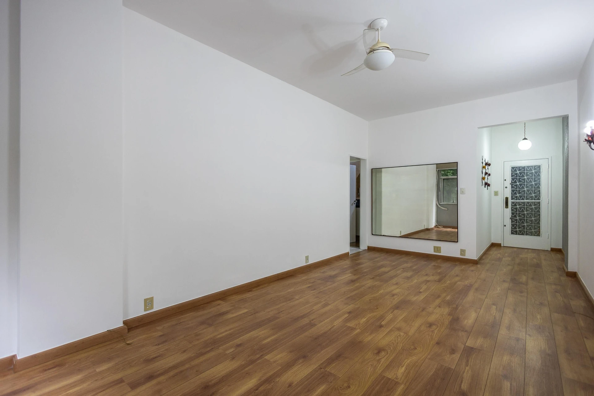3-bedroom apartment with a park view — photo 17
