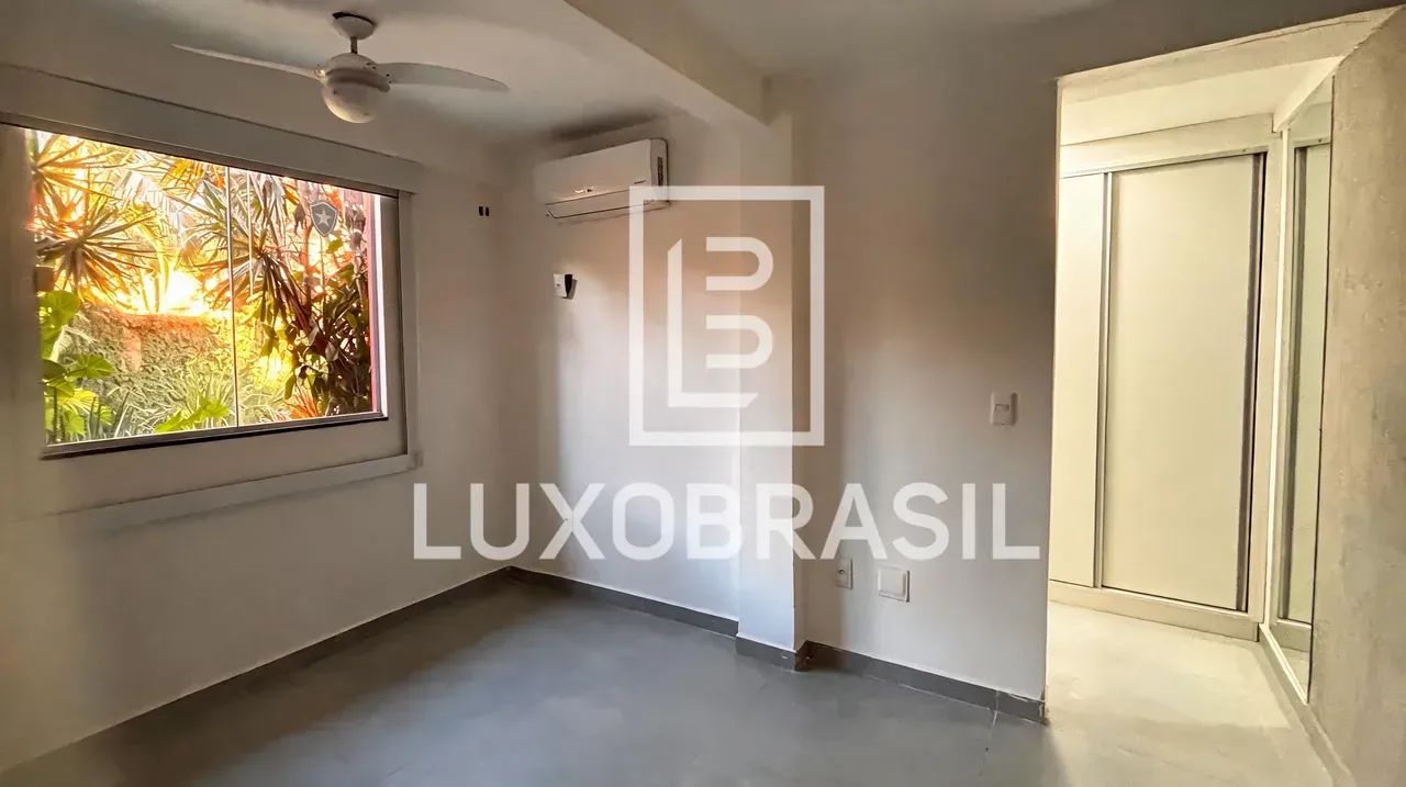 4-bedroom house with an open-plan kitchen and 2 parking — photo 13