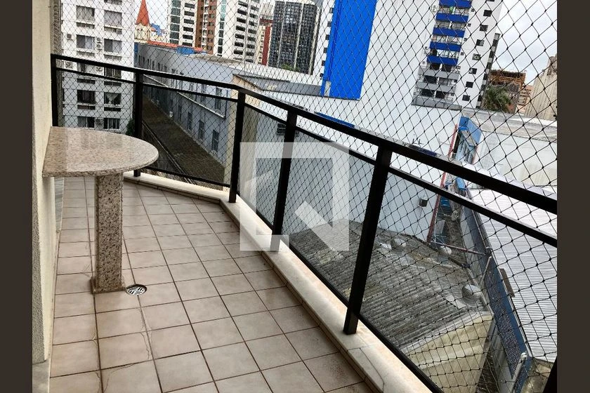 Apartamento con 2 dormitorios y balcón para alquilar — photo 4