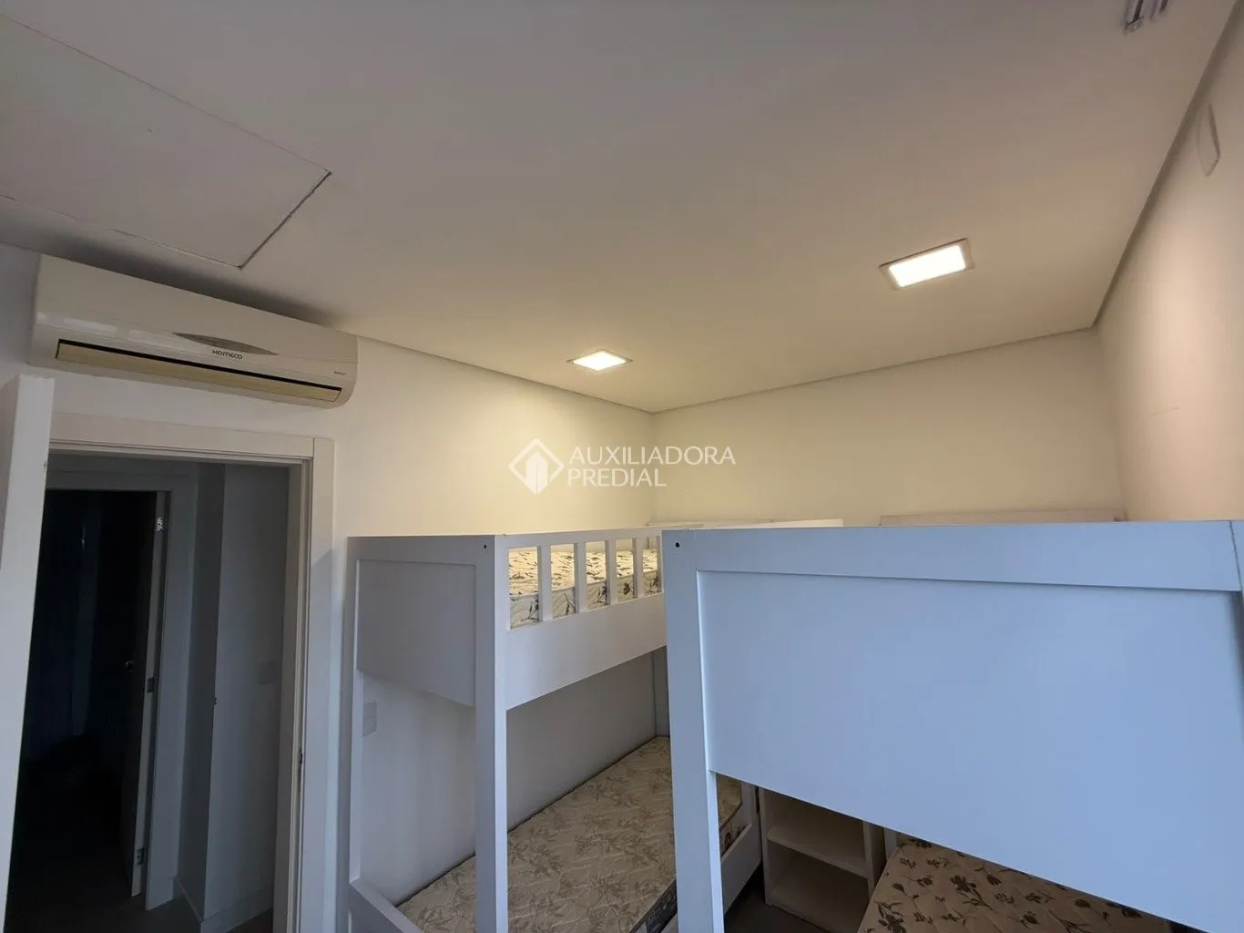 Будинок із 3 спальнями та пральною машиною — photo 19