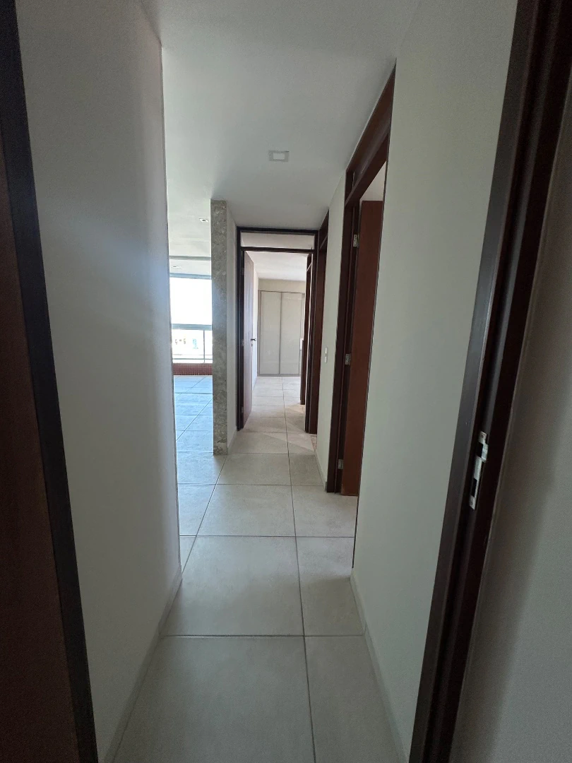 Apartment, 94 m², with a glass-enclosed balcony — photo 6