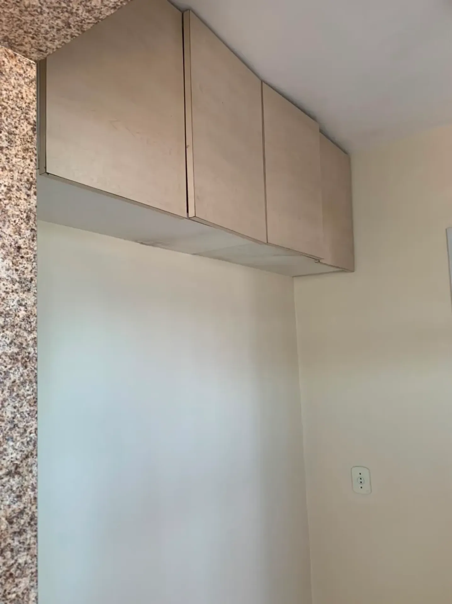 Unfurnished 2-bedroom apartment with 2 bathrooms — photo 35