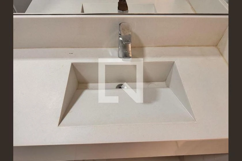 Casa para alugar com 6 quartos e 297 m², cozinha integrada — photo 4
