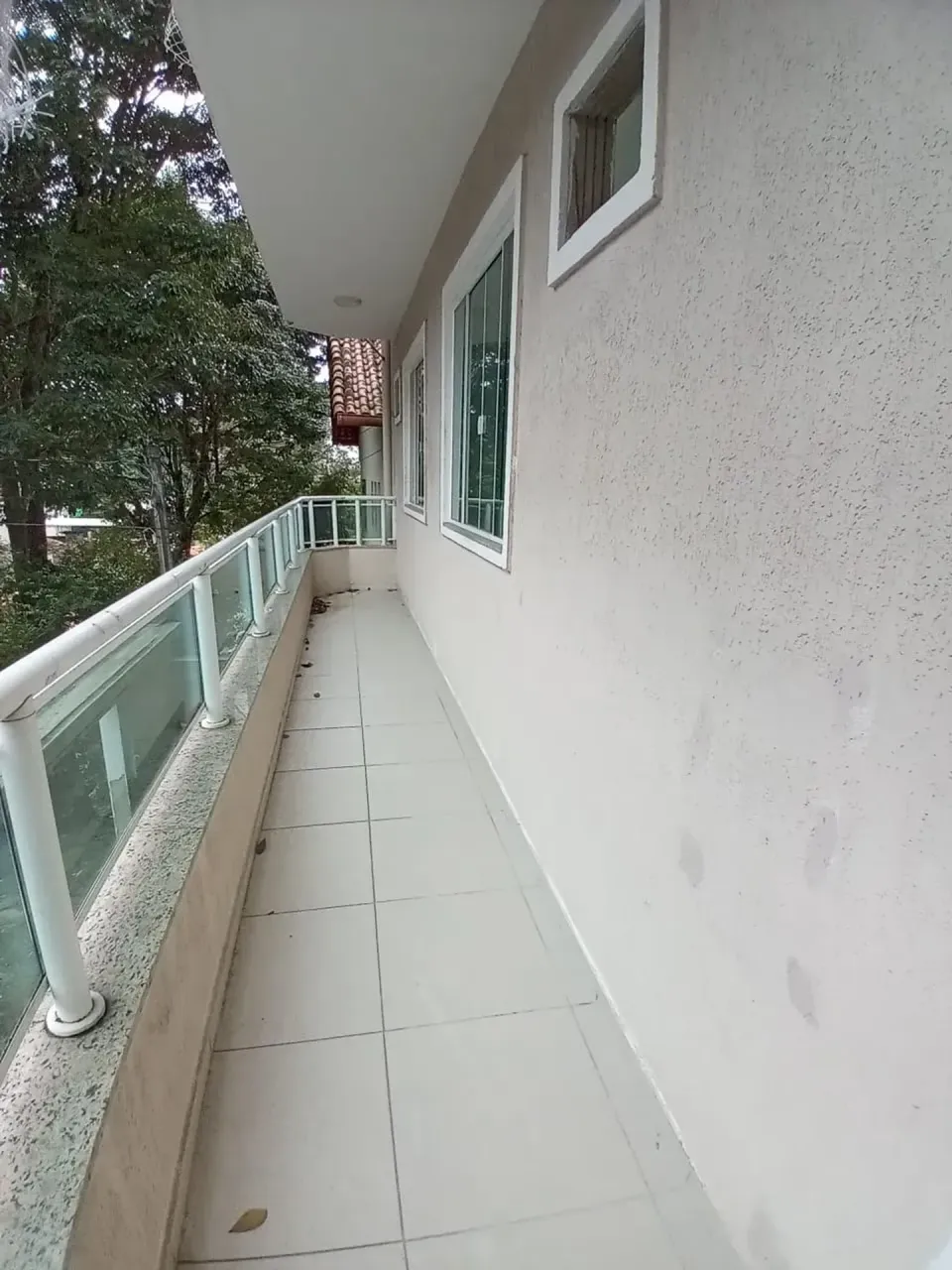 2-bedroom apartment with 1 parking space and 1 bath — photo 3