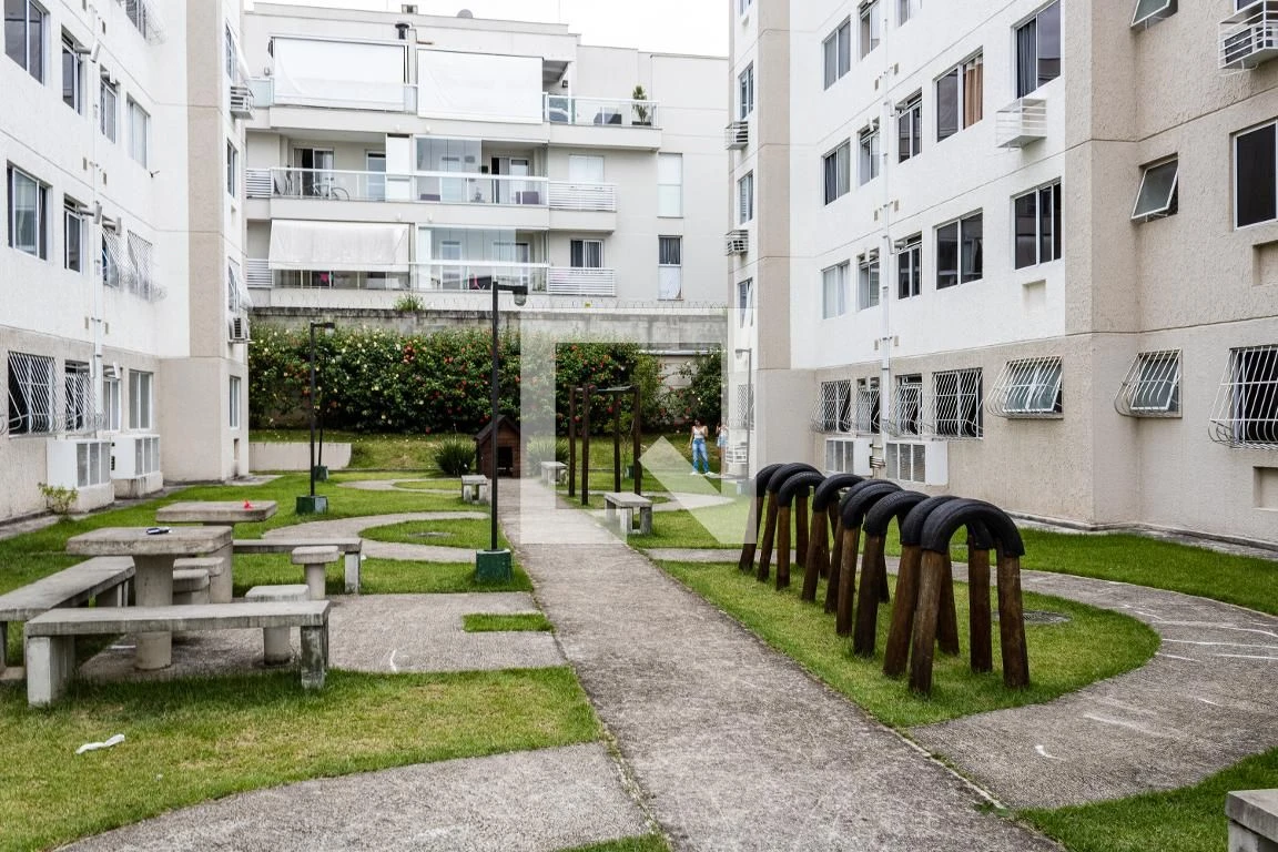 Apartamento com 2 quartos e área de lavanderia — photo 20