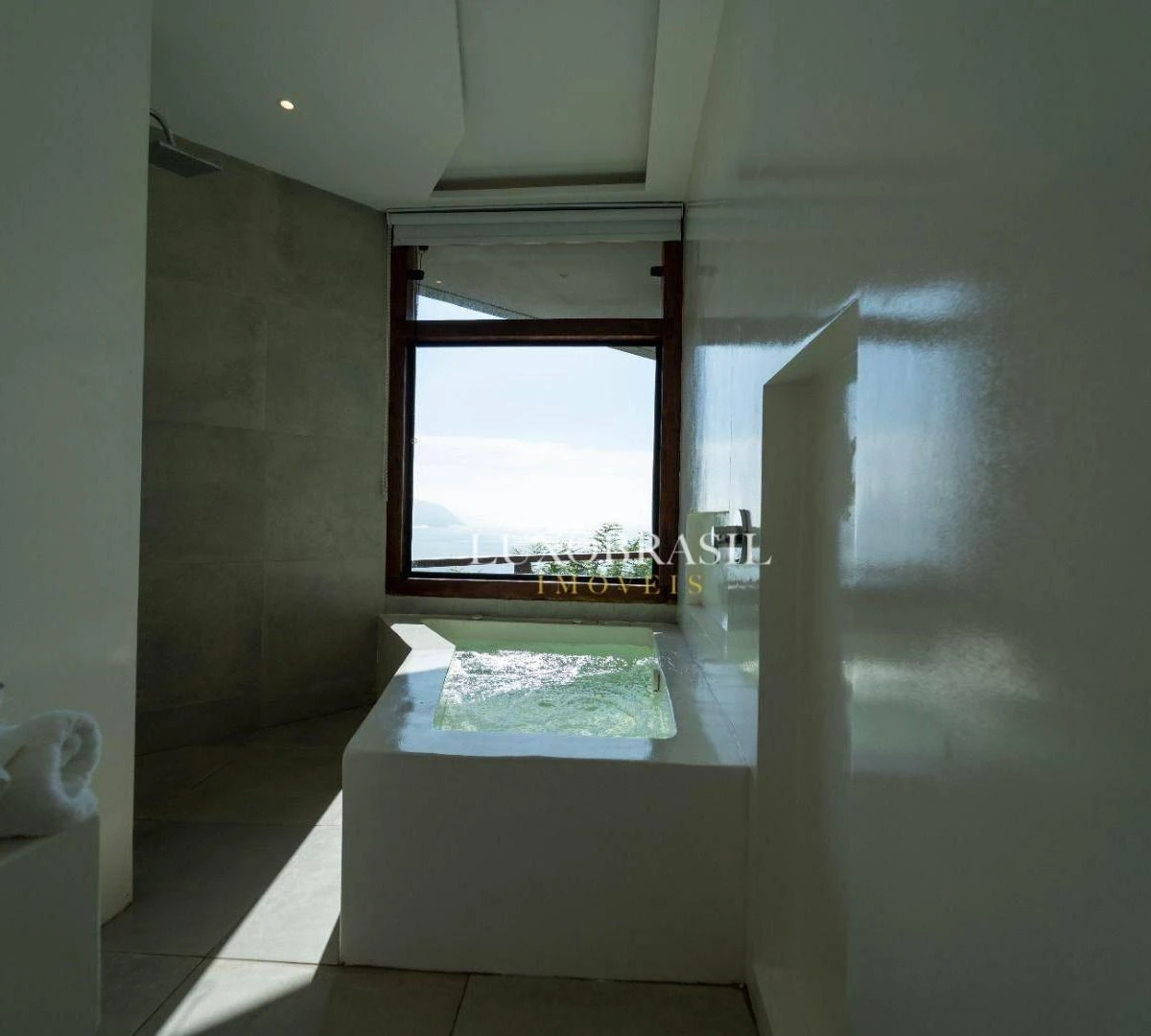 Будинок із 6 люксами та 9 ванними 750 м² — photo 46