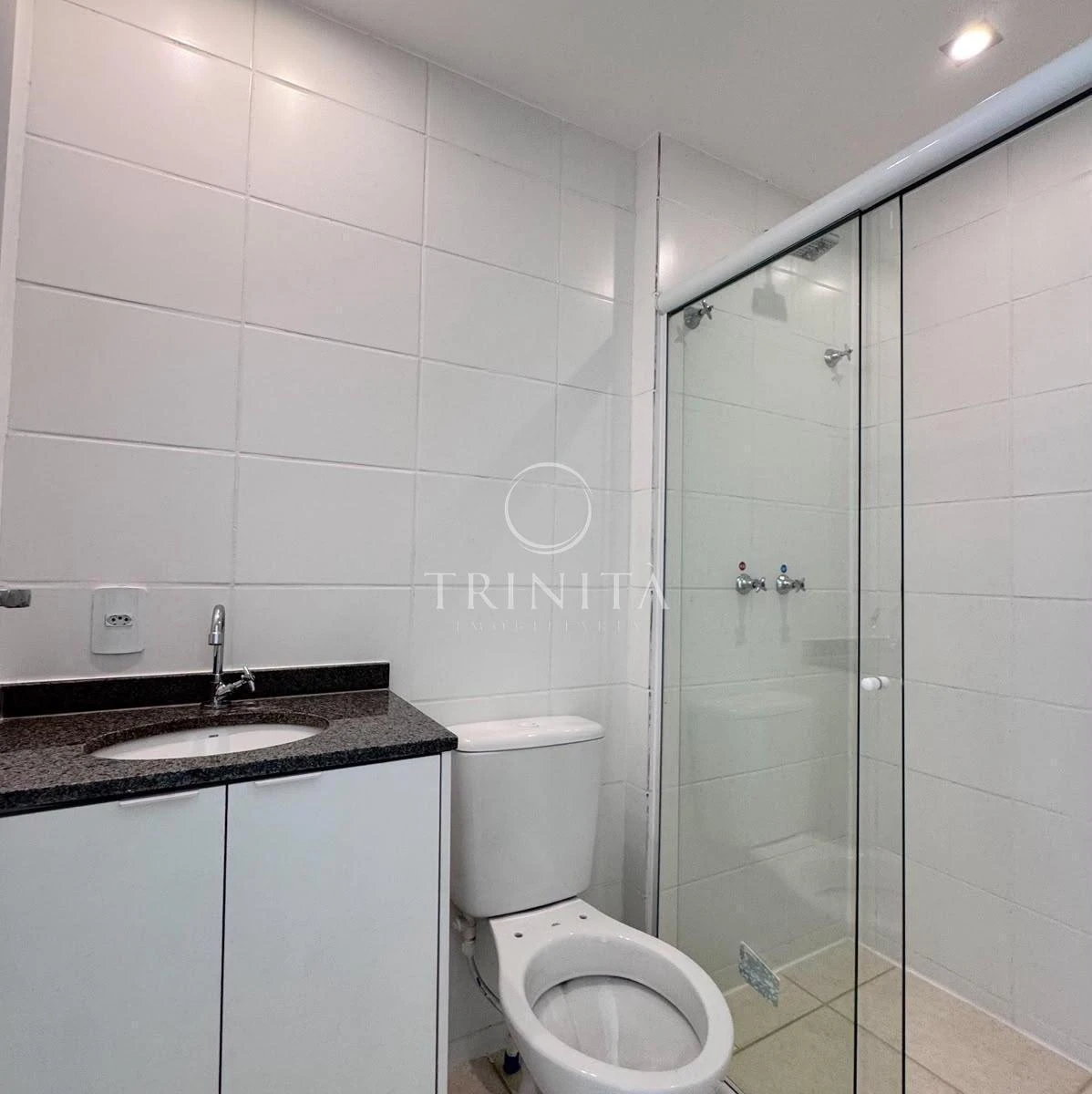 2-bedroom apartment with a mountain view in Rio de Janeiro — photo 33