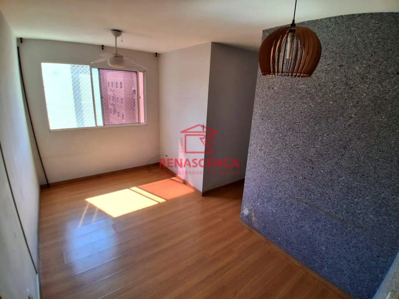 2-bedroom apartment with 1 bathroom and gas stove kitchen — photo 5