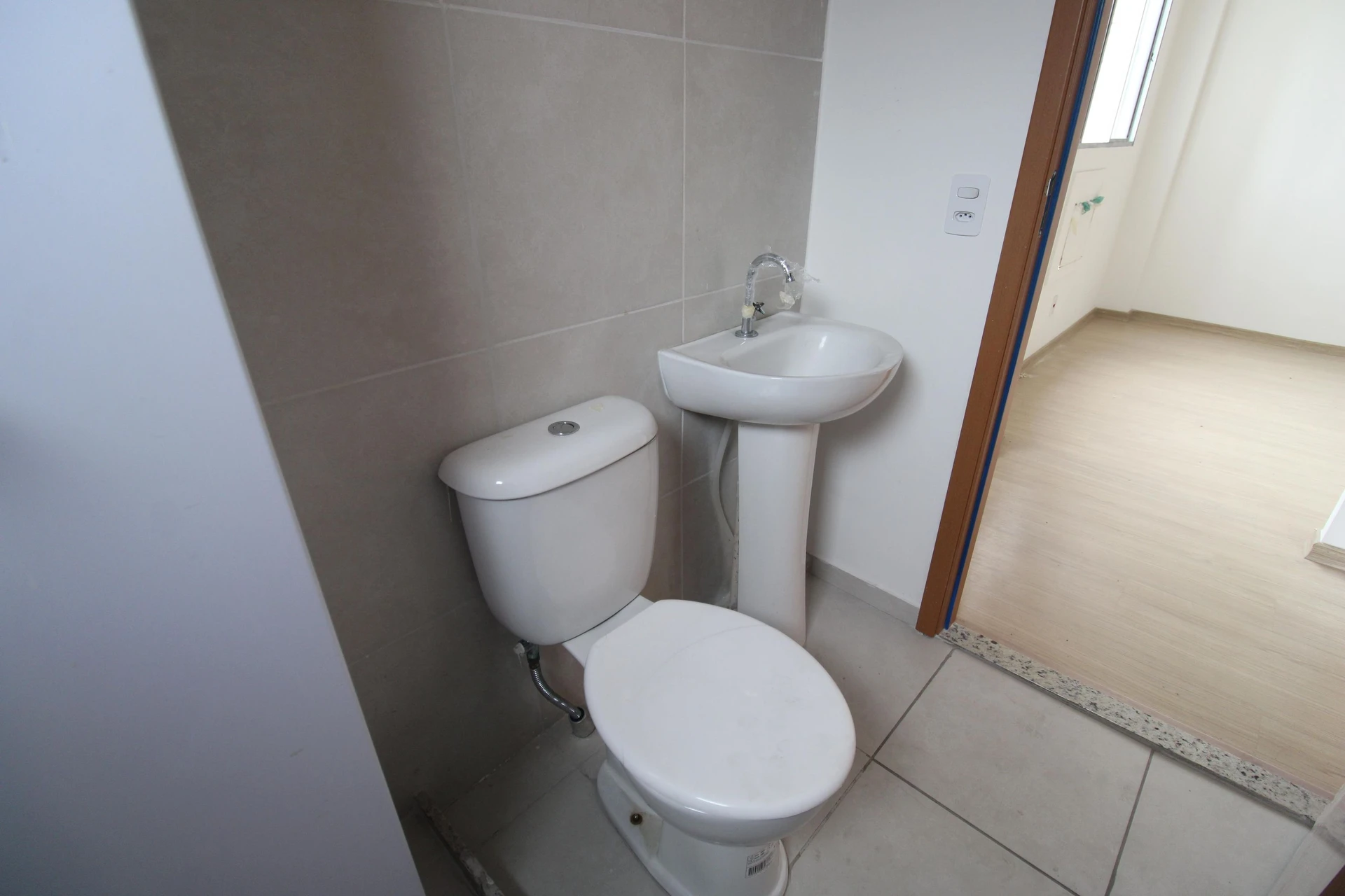 Apartamento de 2 quartos em condomínio com piscina — photo 9