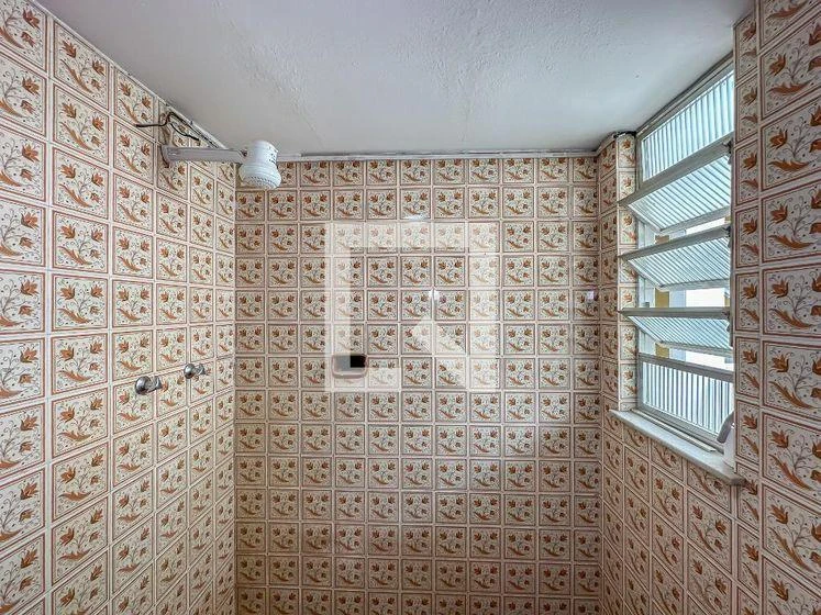 2-bedroom apartment with a mountain view — photo 34