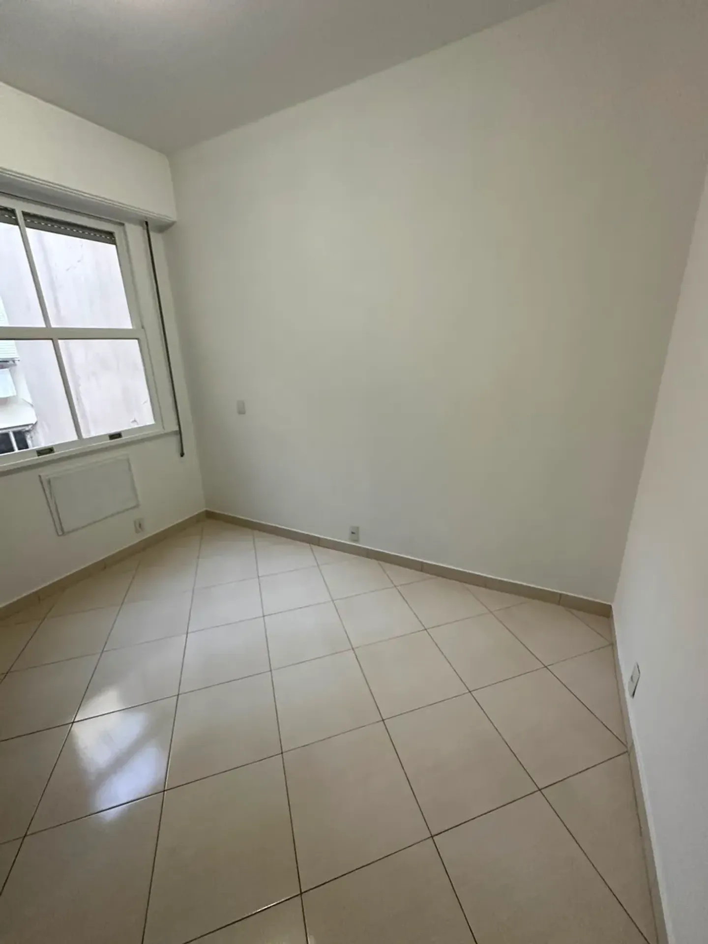 Apartment with 2 bedrooms, 2 bathrooms and balcony — photo 23
