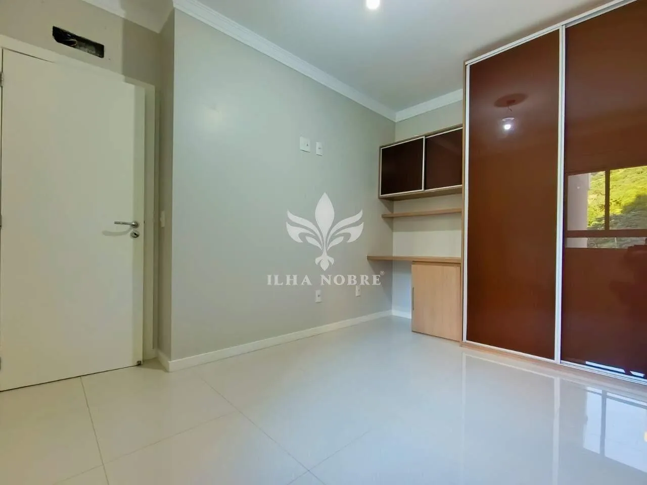 Furnished apartment, 128 m², with a grill on the balcony — photo 29