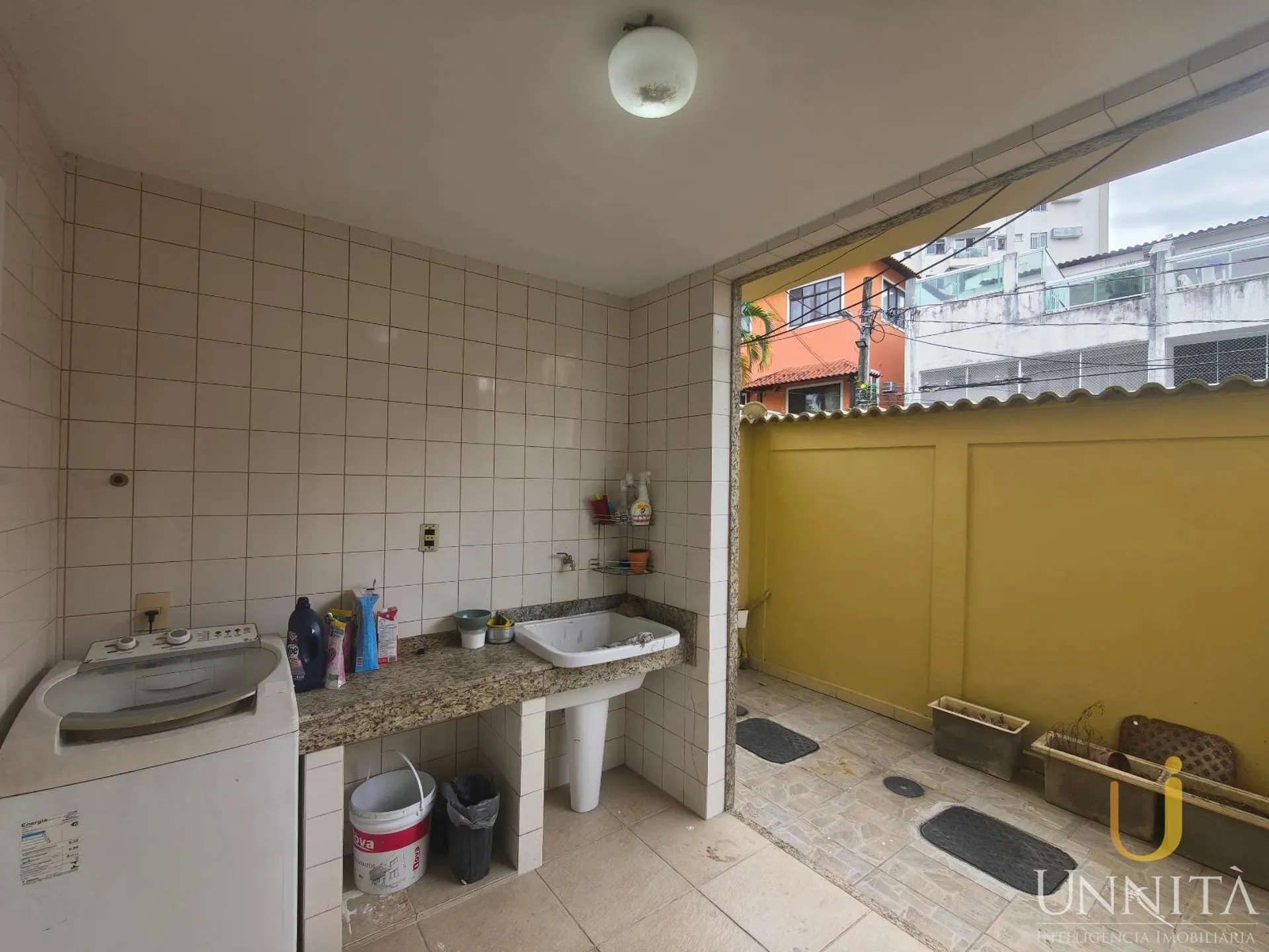 750 m² house with a grill on the balcony and a bathtub — photo 30