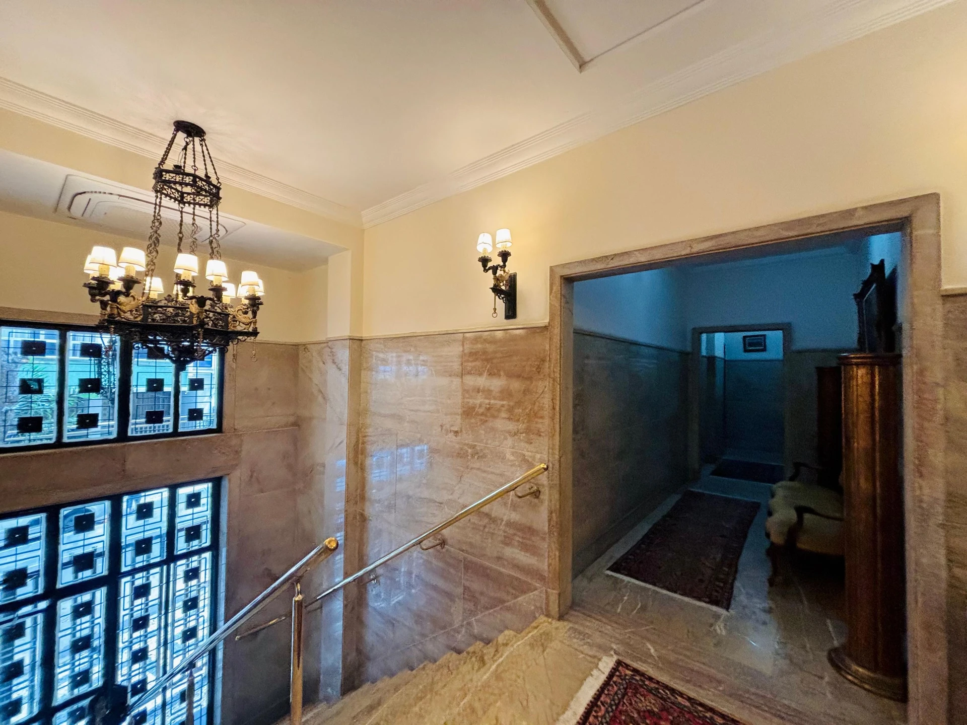 Furnished apartment with 3 bedrooms and 2 bathrooms — photo 30