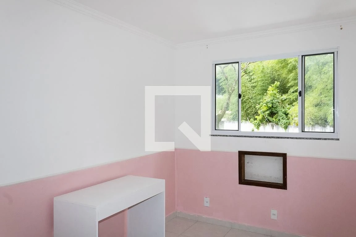 Home office in a 2-bedroom apartment, 43 m² — photo 3