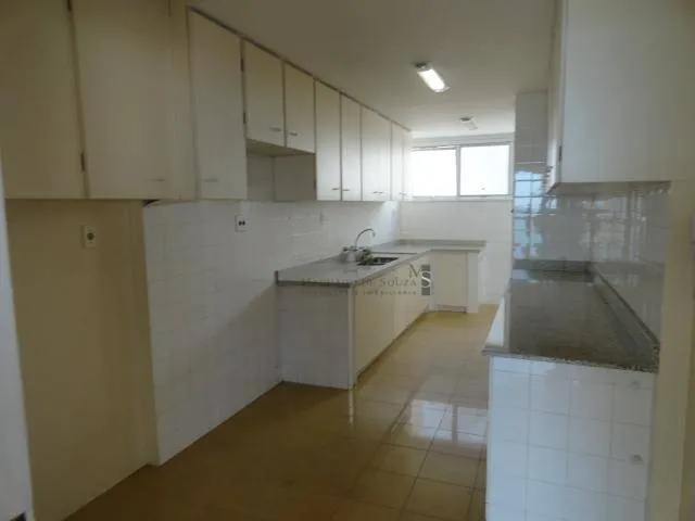 Water view in a 4-bedroom apartment, 350 m² — photo 2