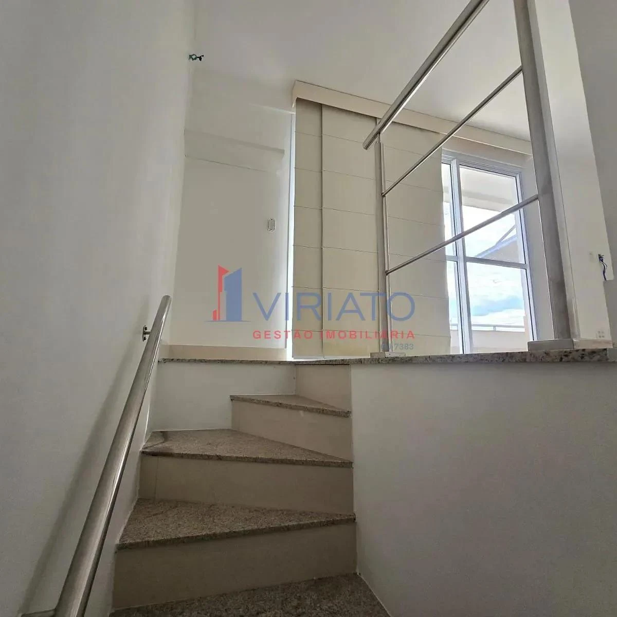 Apartment with 5 bedrooms and 2 bathrooms plus a balcony — photo 42