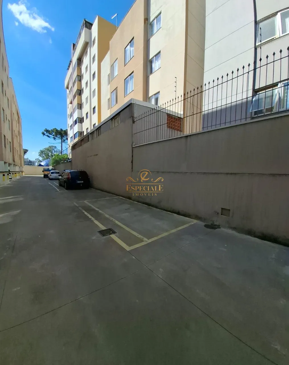 2-bedroom apartment with separate kitchen and 1 parking spot — photo 7