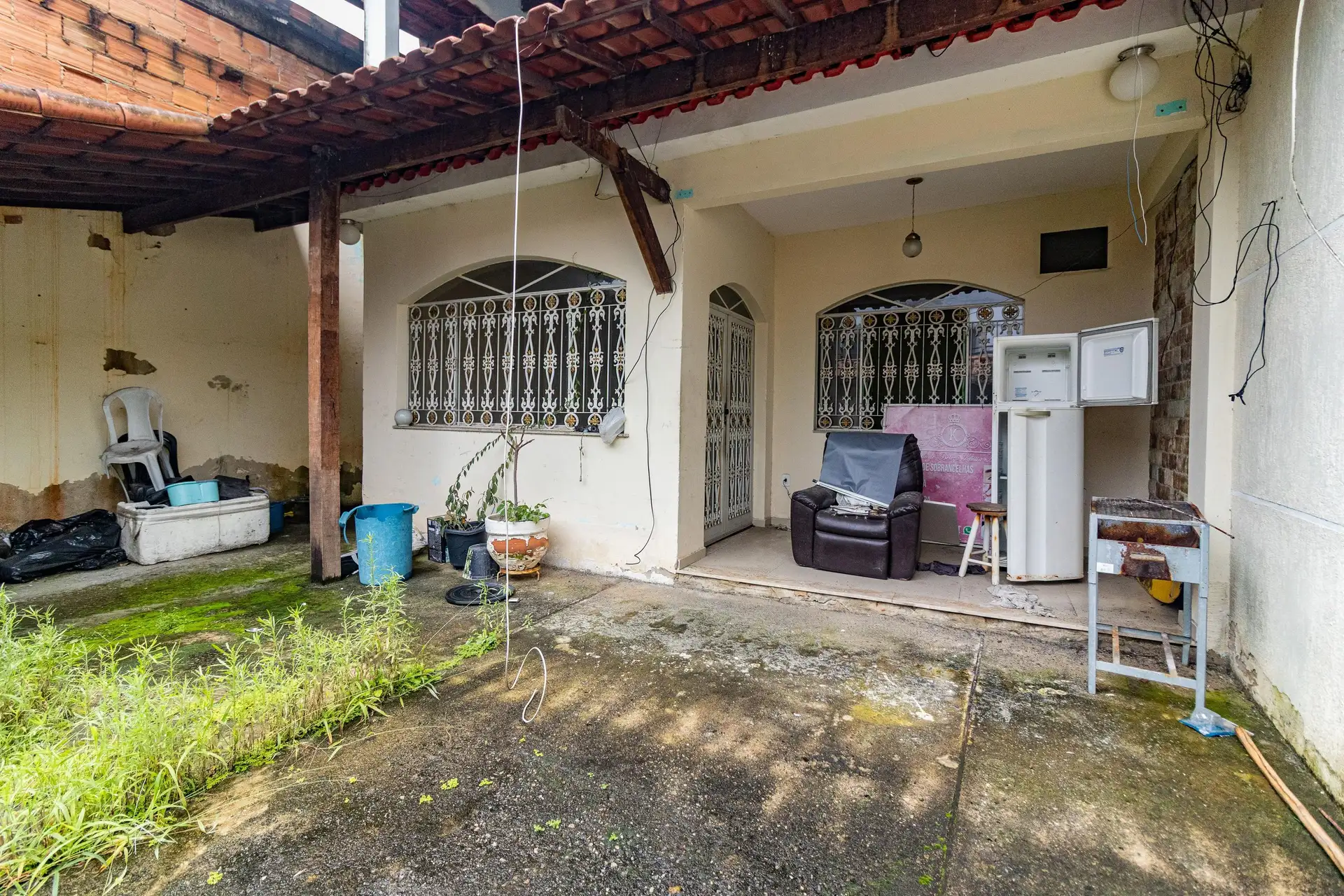 Glass-enclosed balcony in a 3-bedroom house, 110 m² — photo 40