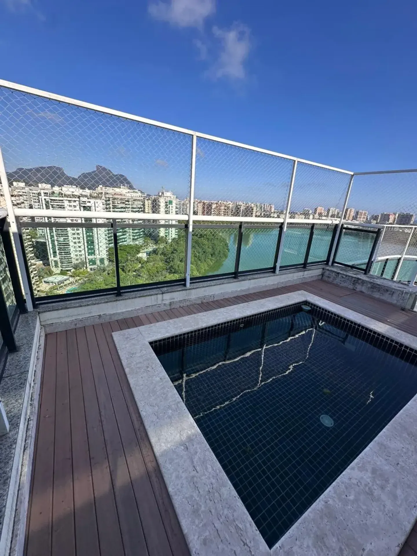 Apartment with balcony and built-in grill — photo 5