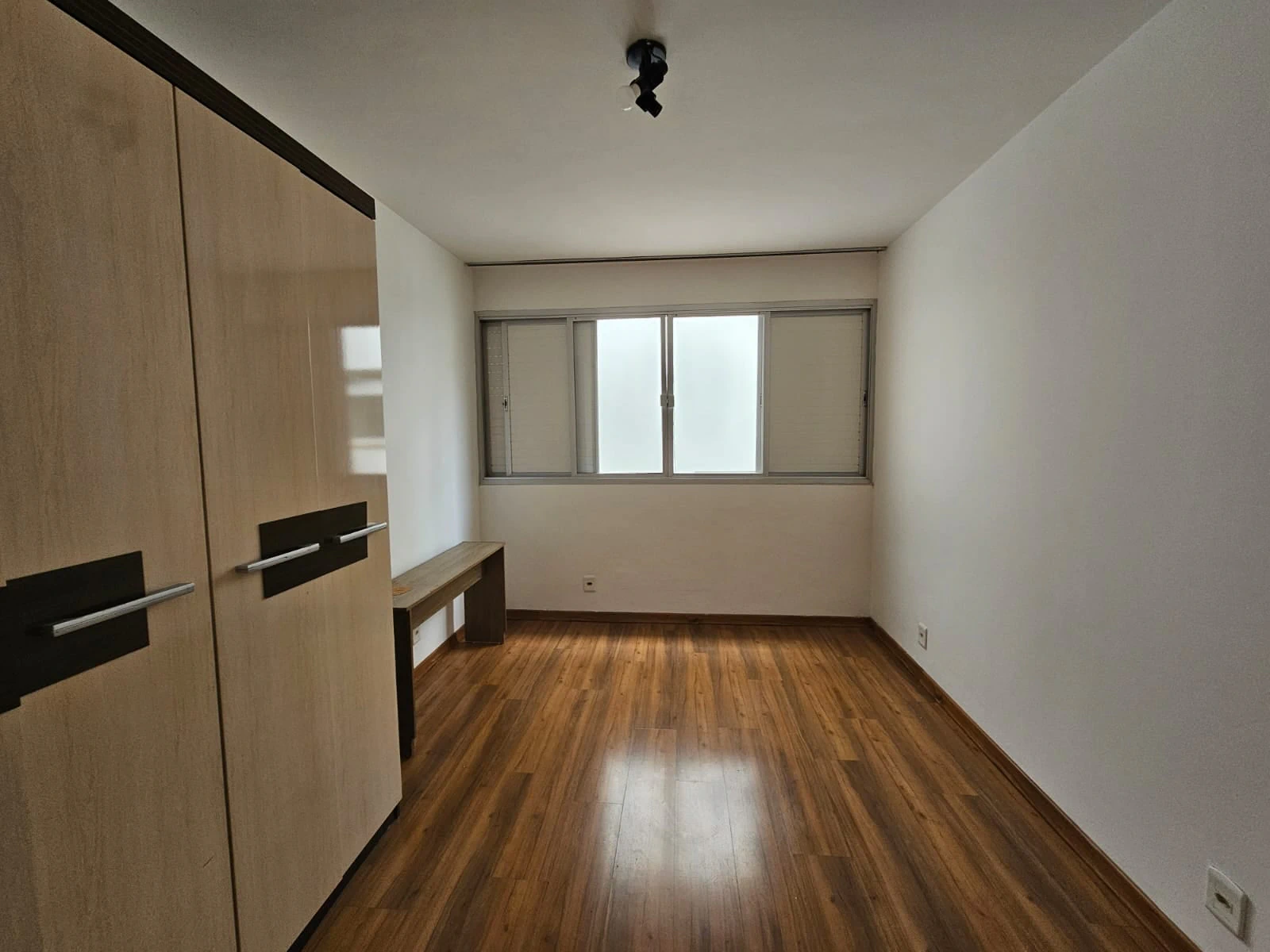 One-bedroom apartment with a home office in Florianópolis — photo 3
