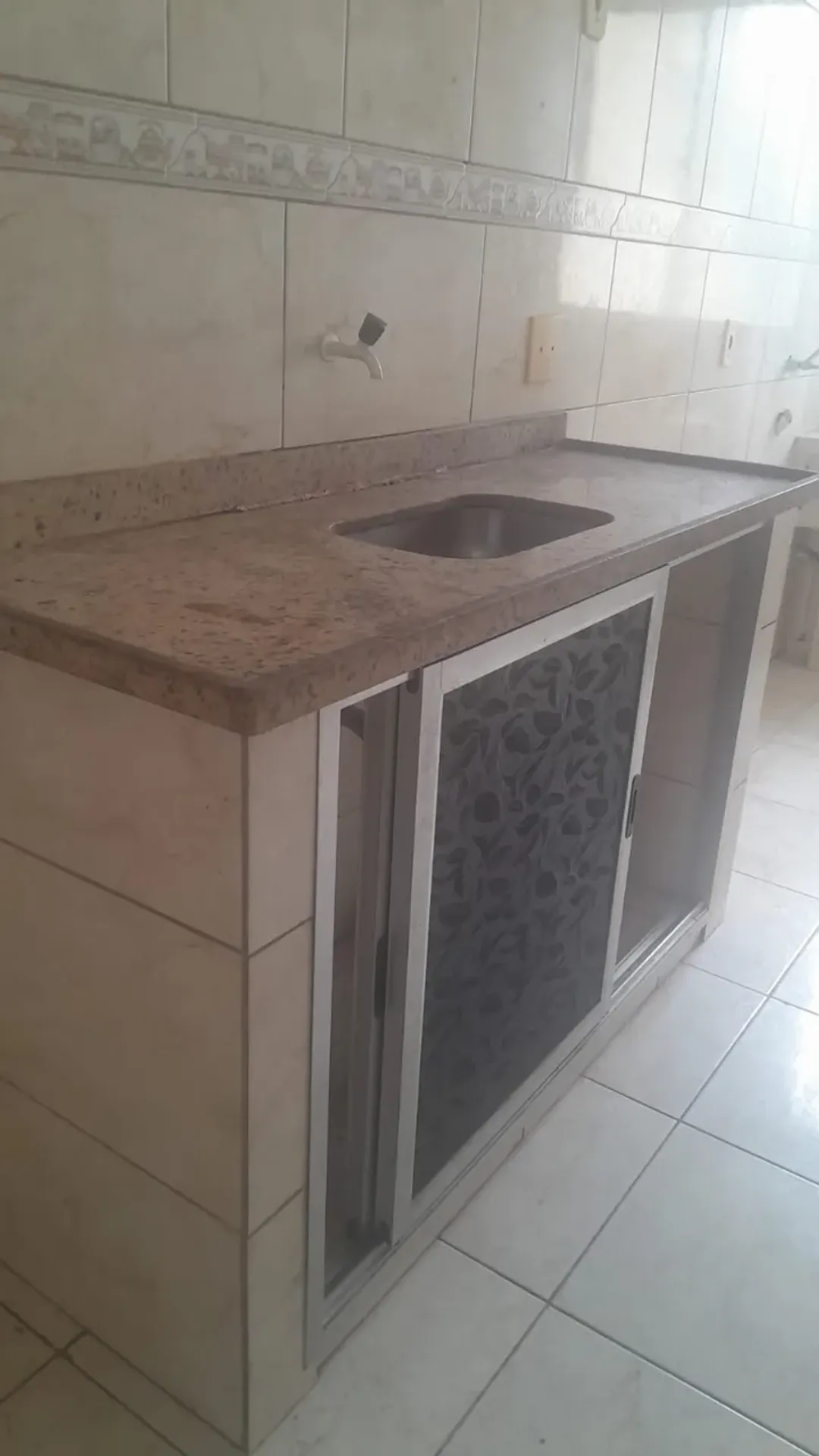 2-bedroom apartment, 1 with its own bathroom, 75 m² — photo 3
