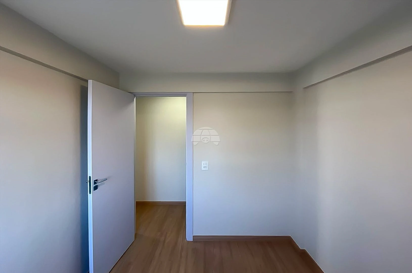 Wood or laminate floors in a 3-bedroom apartment, 50 m² — photo 22
