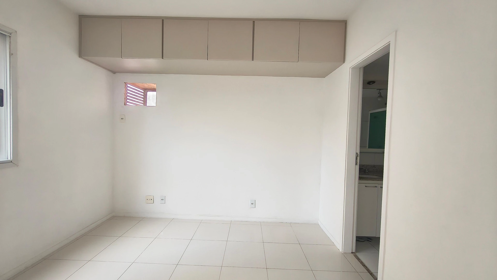 Apartment, 87 m², with a jacuzzi — photo 22