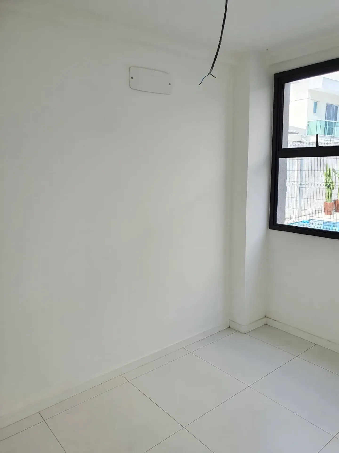 Floor-to-ceiling windows in a 4-bedroom house, 366 m² — photo 13