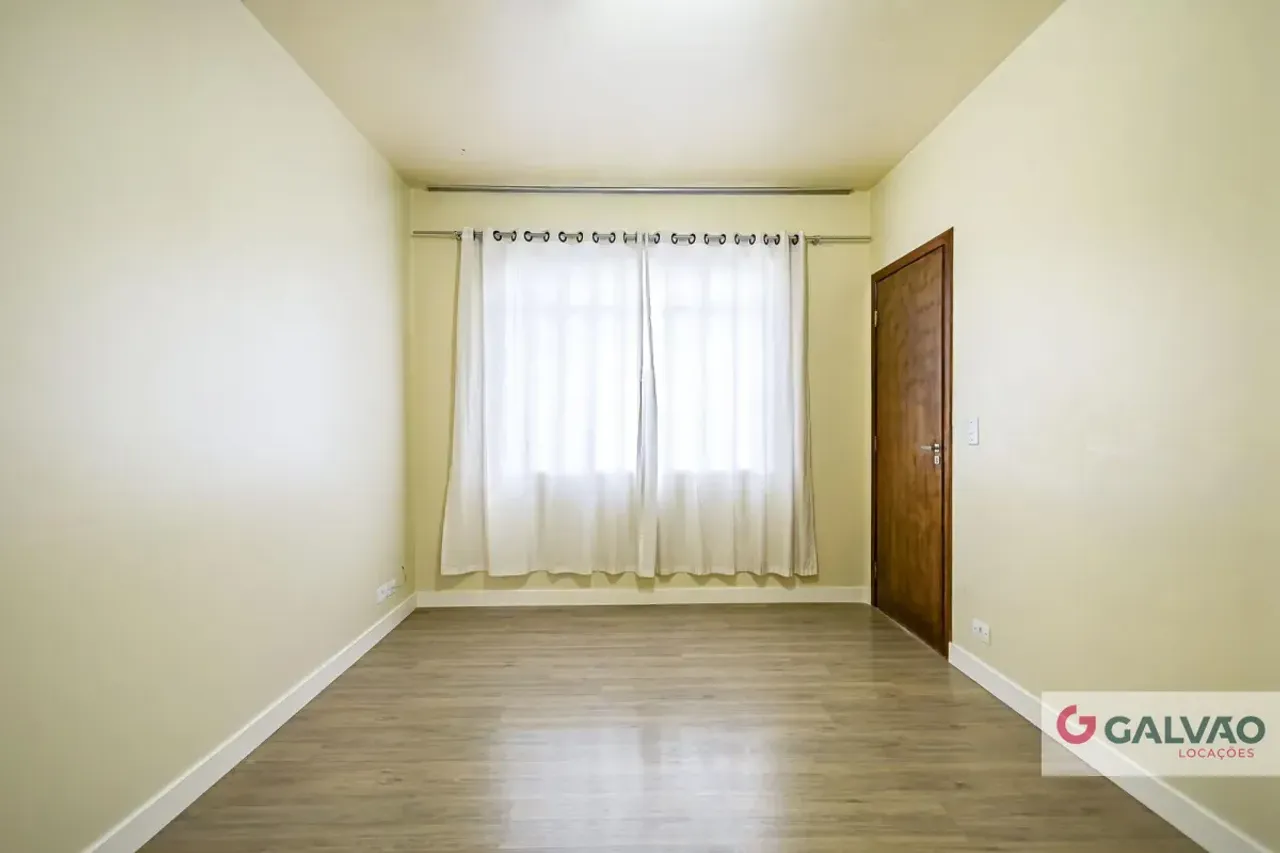 Apartamento con cocina cerrada y 3 dormitorios — photo 19