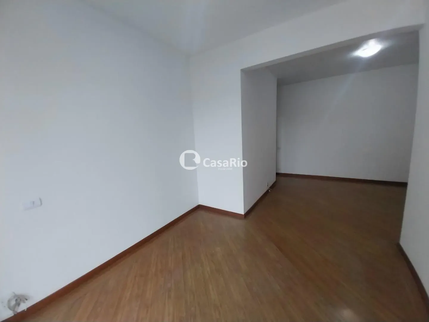 2-bedroom apartment with wood or laminate floors — photo 12