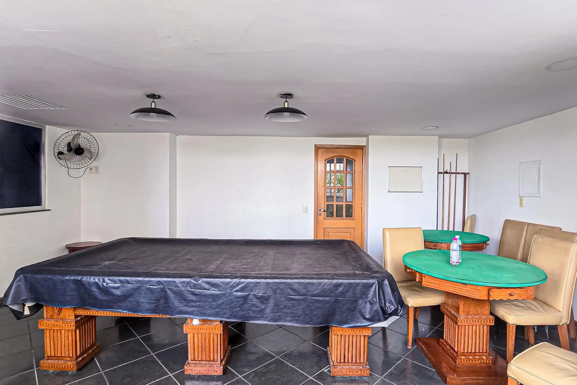 2-bedroom apartment in a building with a sauna — photo 35