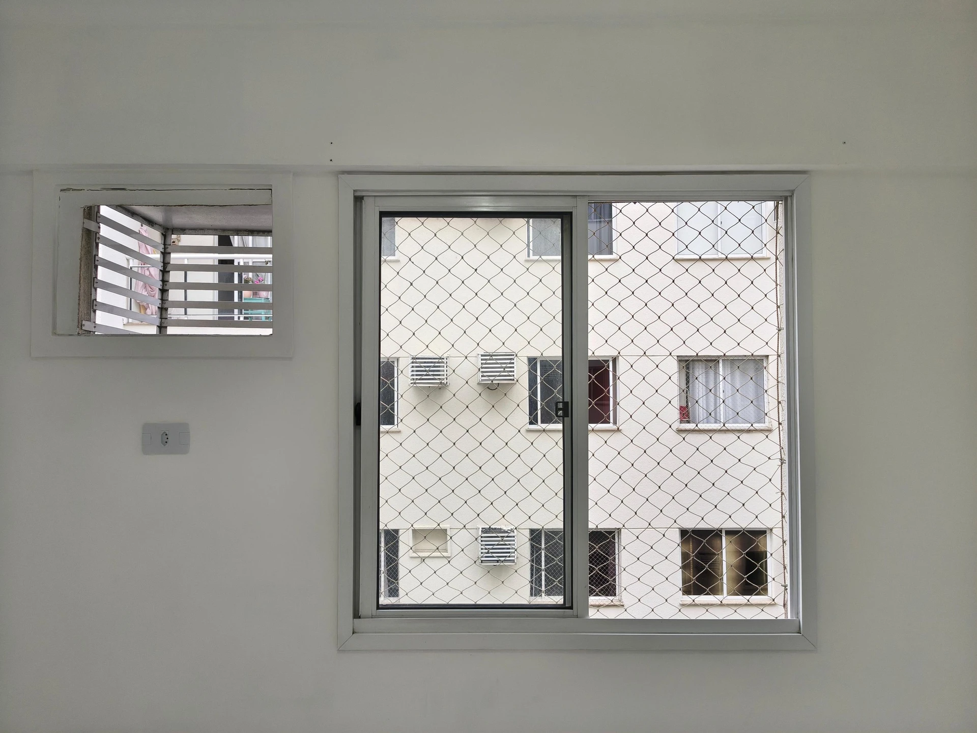 Home office in a 2-bedroom apartment, 57 m² — photo 22