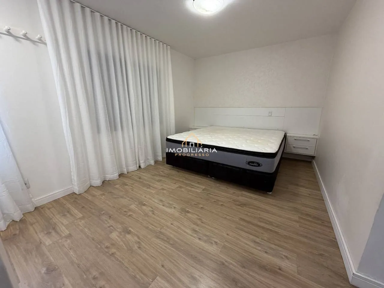 3-bedroom apartment with a home office in Curitiba — photo 33