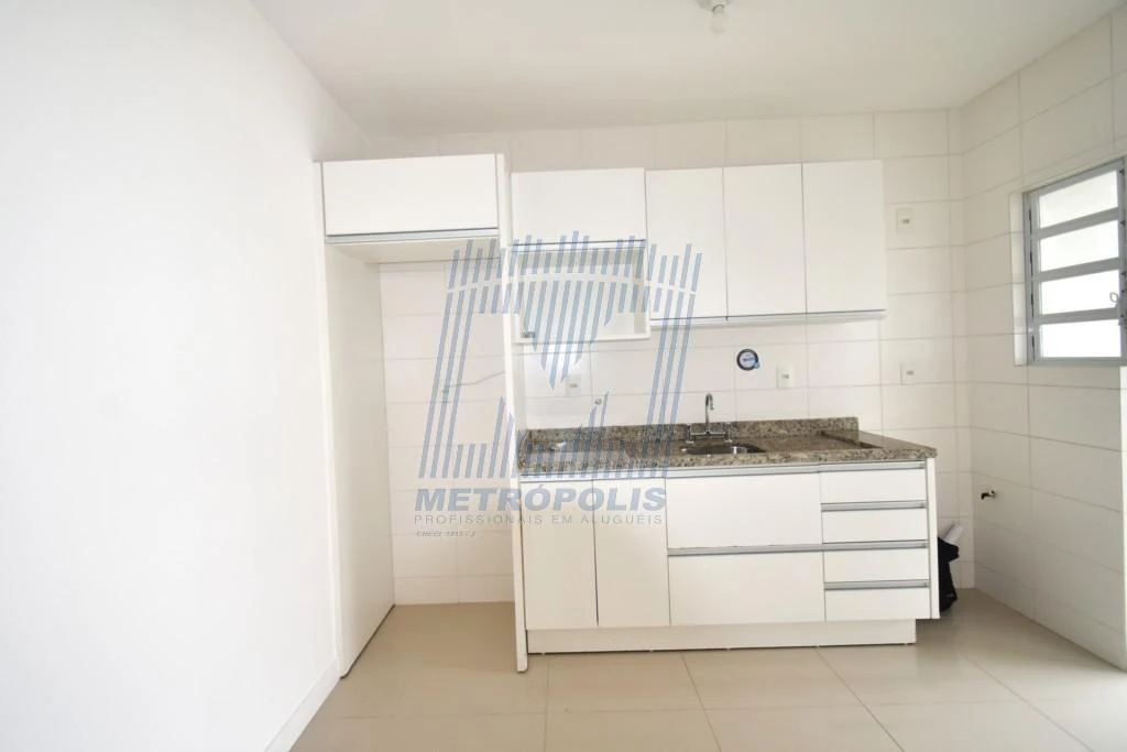 2-bedroom apartment with a mountain view — photo 22