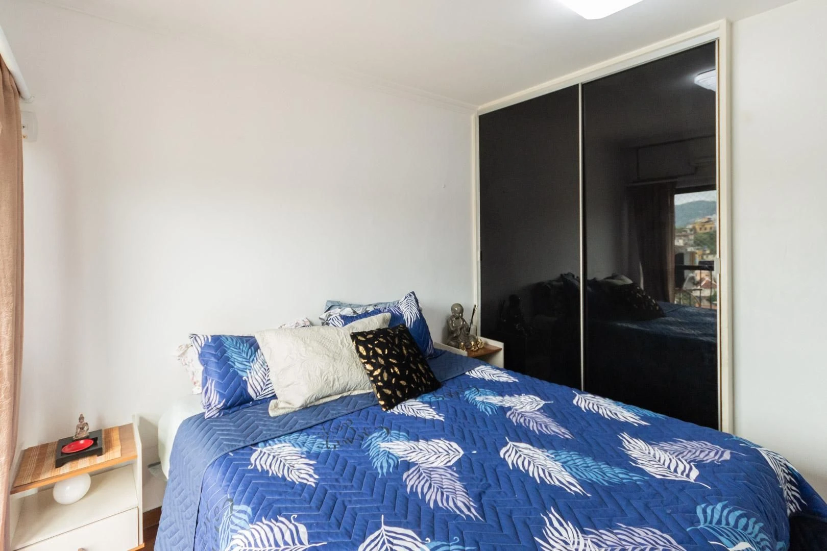 4-bedroom apartment with a mountain view in Rio de Janeiro — photo 15