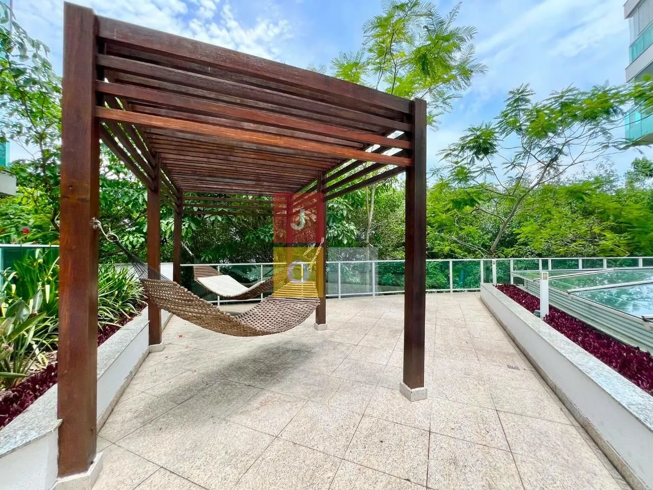 Furnished 4-bedroom suite apartment with 156 m² — photo 71